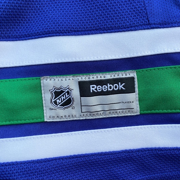 Reebok Vancouver Canucks Women’s Jersey - Picture 2 of 8